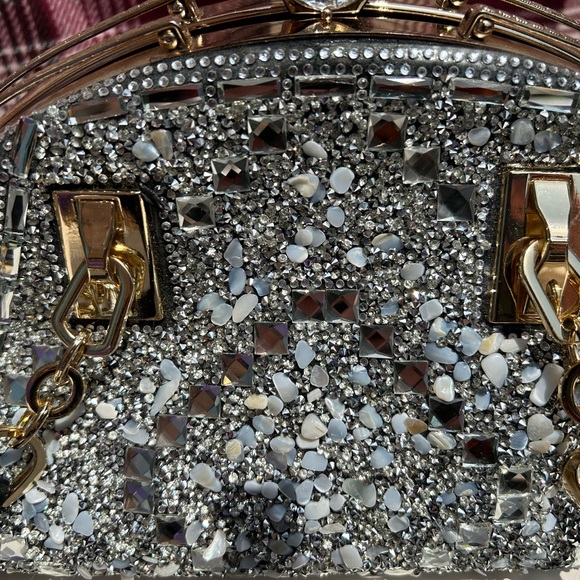NWOT quality women’s purse! Crystals and rhinestones - Picture 8 of 9
